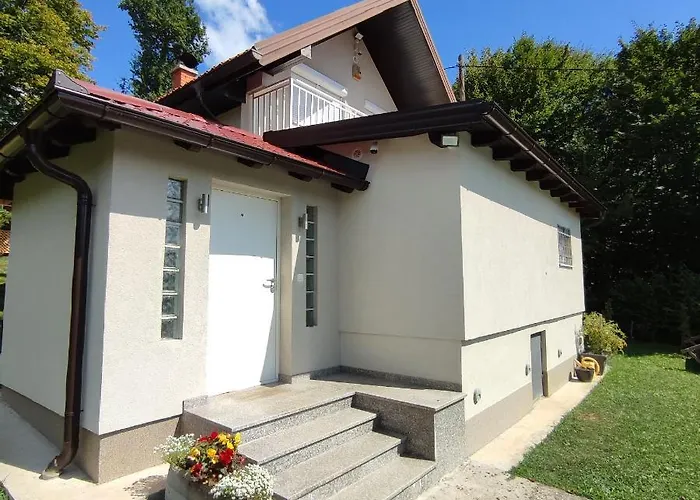 Bella House Semesterbostad *